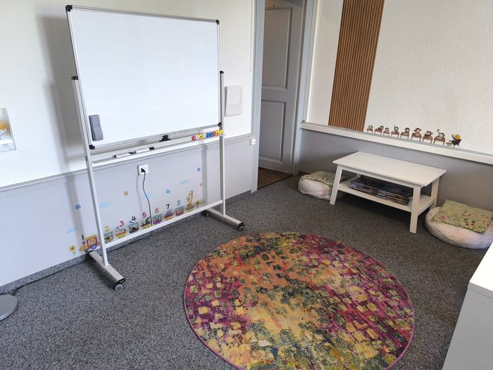 Leseecke mit Whiteboard